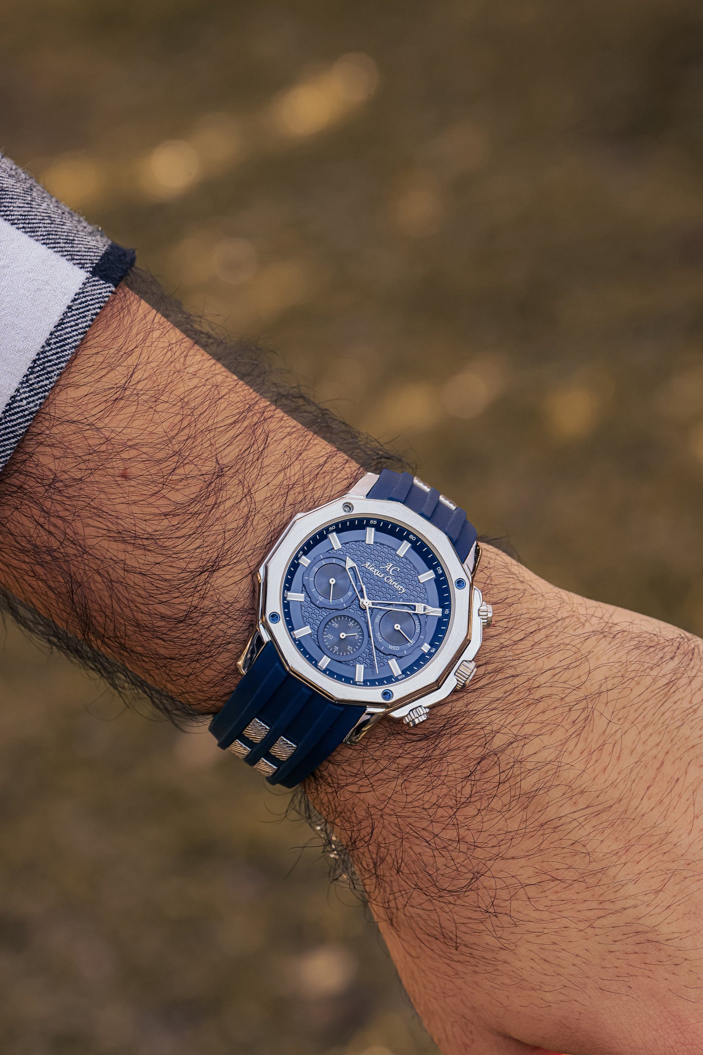 Multifunctional Rubber Band Day/Date Analog Sporty Men Watch