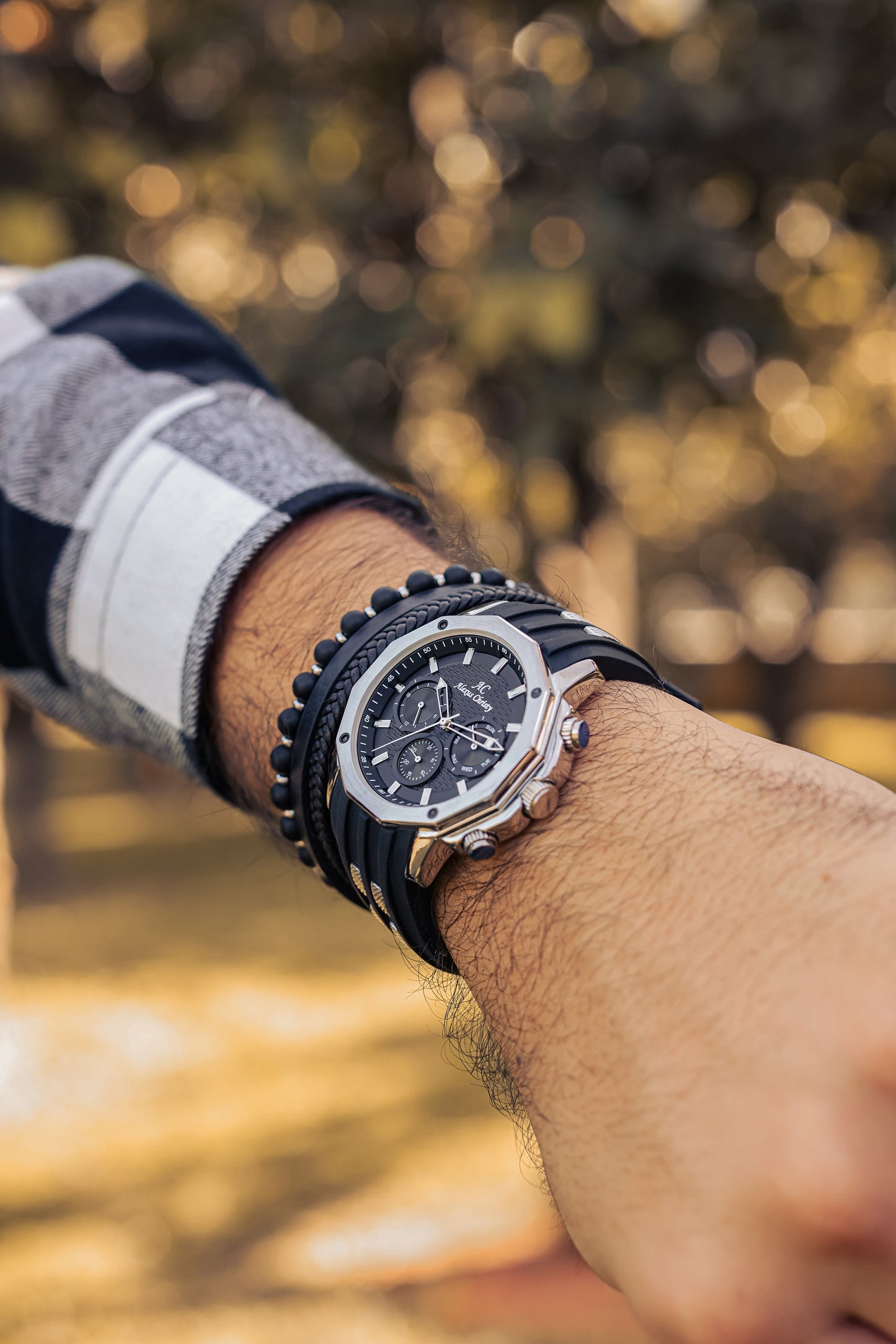 Multifunctional Rubber Band Day/Date Analog Sporty Men Watch