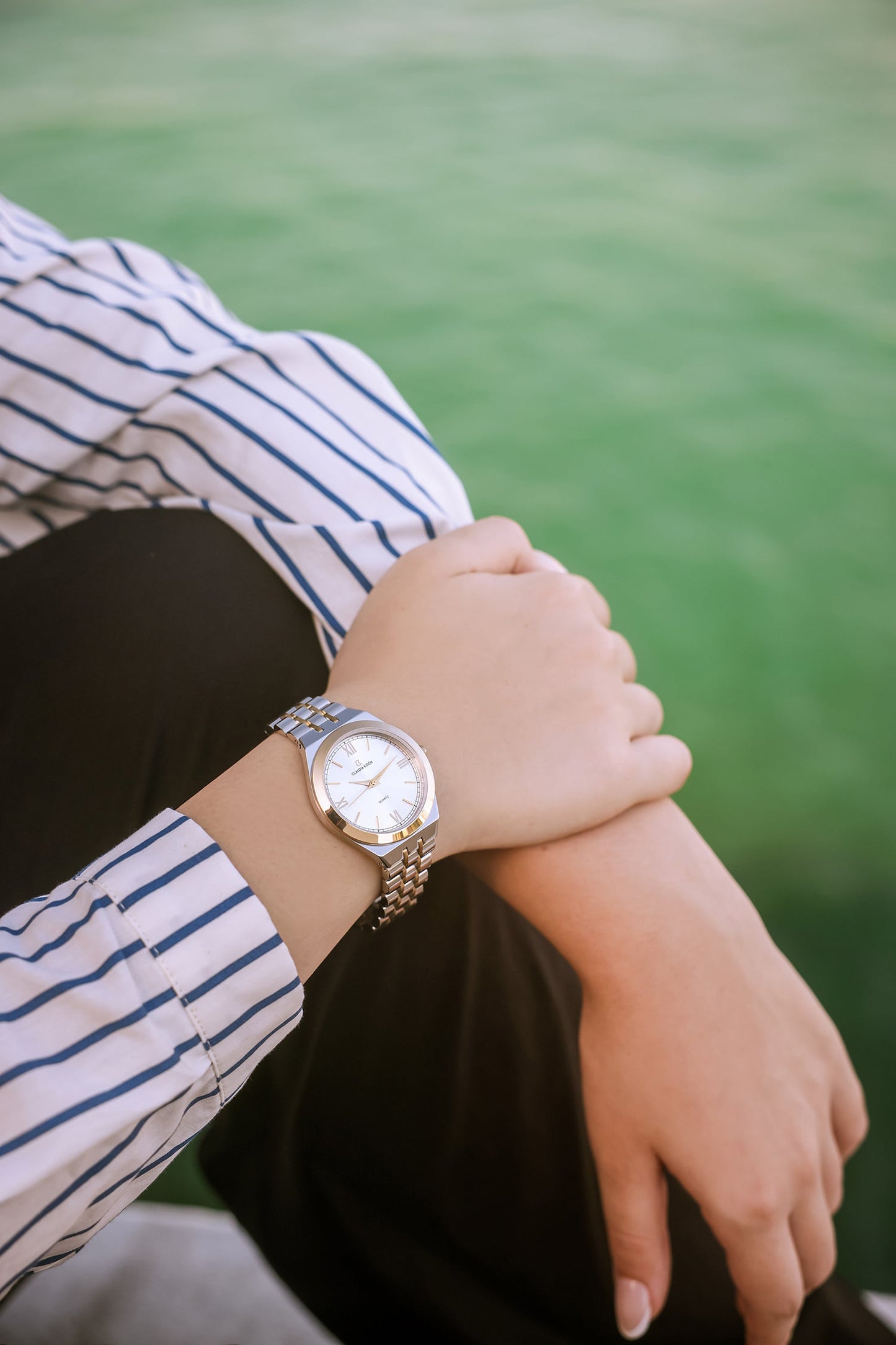 Luxury Women’s Watch - Elegant Design & Premium Craftsmanship Two-Tone Gold